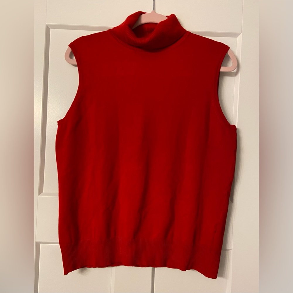 NWT Cable & Gauge Sleeveless Sweater